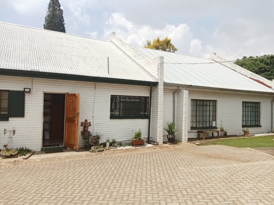 6 Bedroom Property for Sale in Deneysville Free State